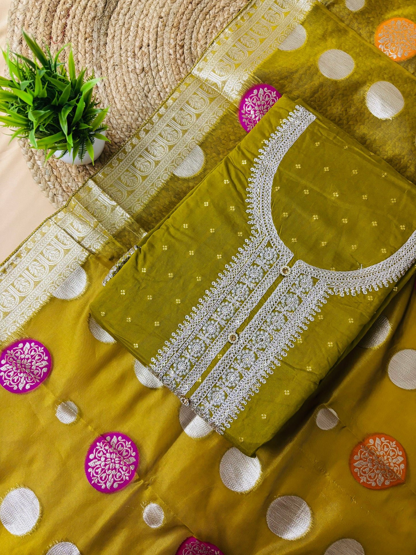 Banarasi Jaquard Suit set With Organza Dupatta -Yellow